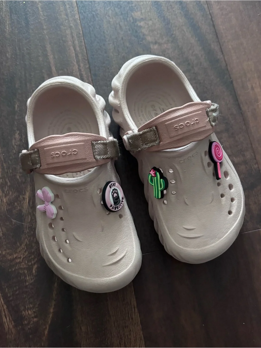 Crocs echo clog Lightweight Pink clay color Shoes with Decorative Charms size 10